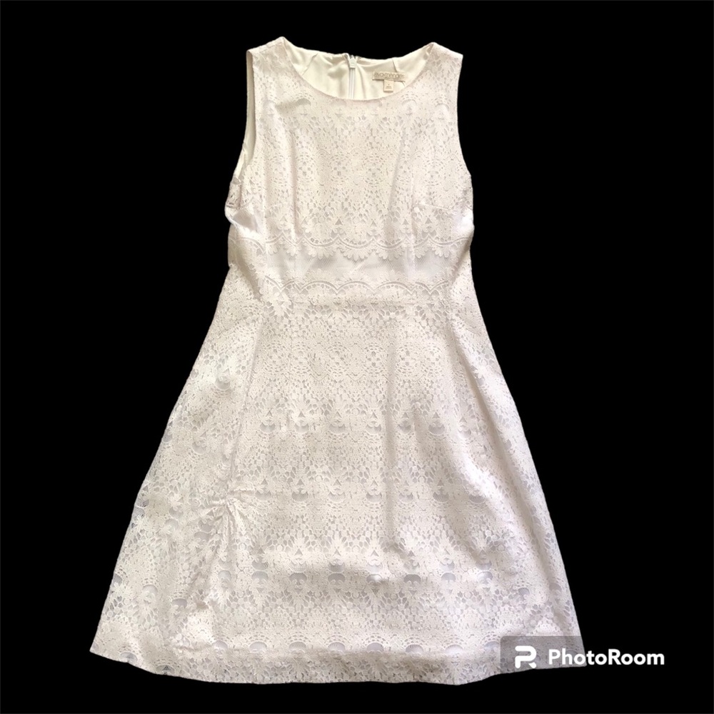 White lace New York & Company Eva Mendez collection Size 6 summer dress.